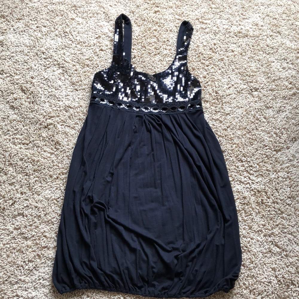 FOREVER 21 sequin topped dress with elastic bottom